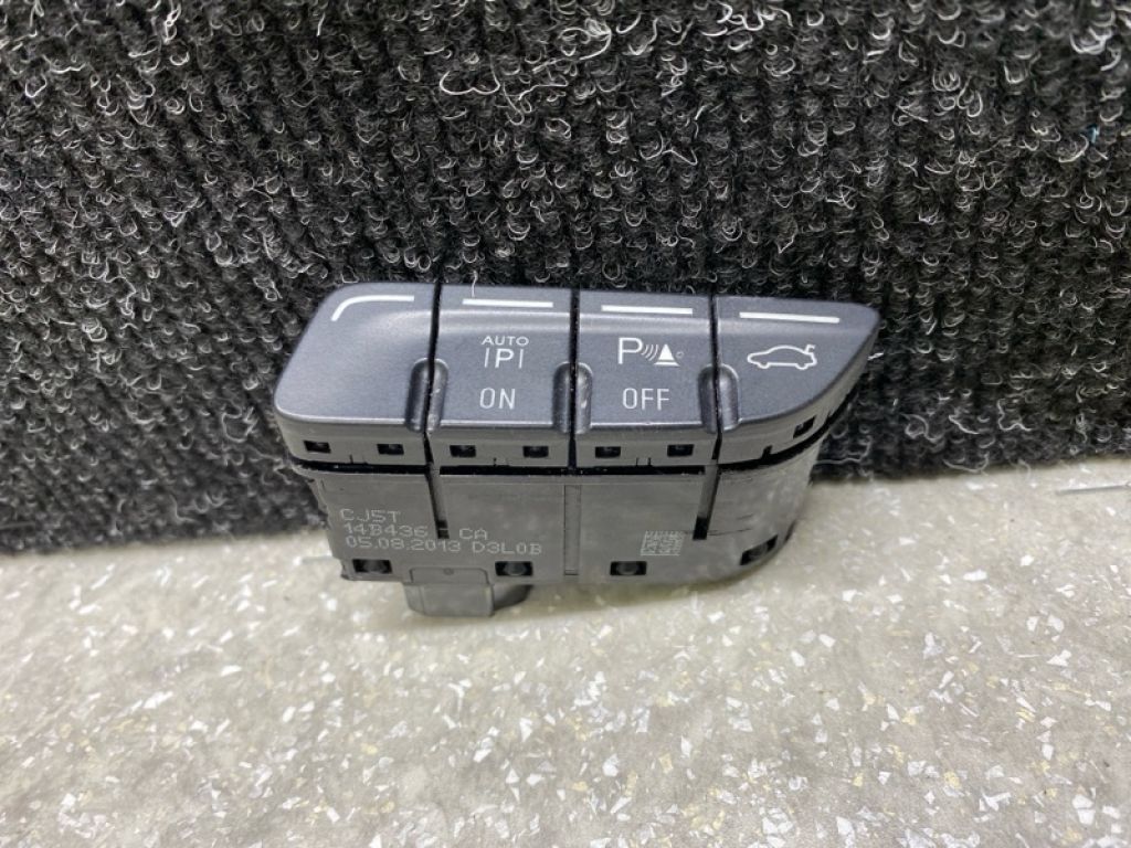 CJ5Z-9C888-A | Блок кнопок торпедо FORD ESCAPE 12-19