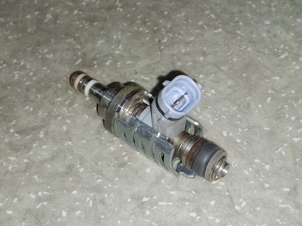 23209-39155-C0 | Форсунка топливная LEXUS LS460 06-12