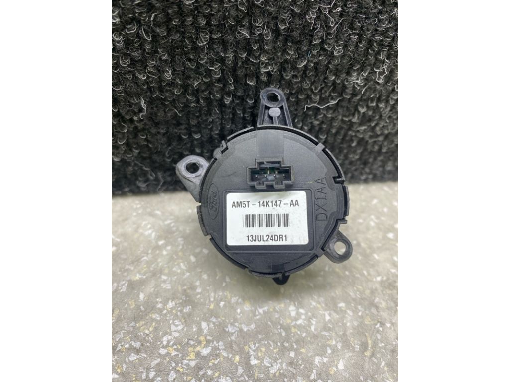 AM5Z-9C888-J | Кнопки руля лів. FORD ESCAPE 12-19 - Фото 3