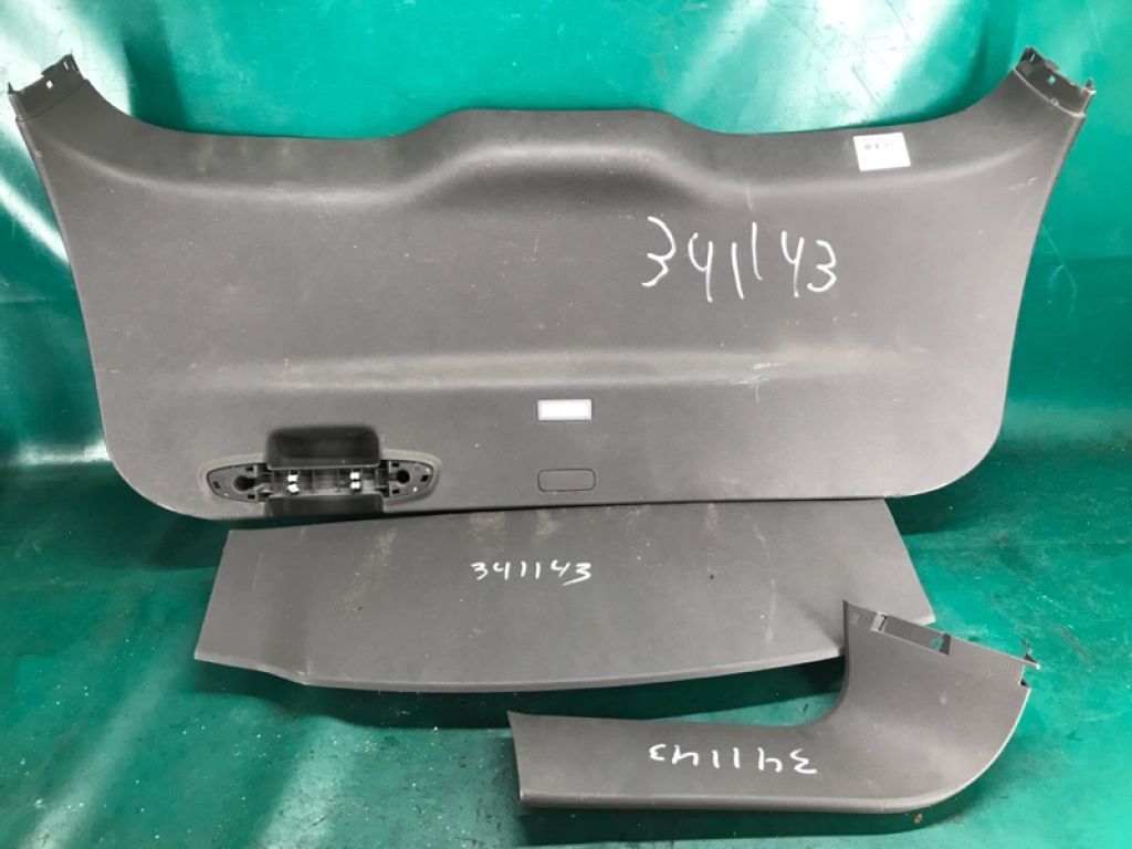 FA1Z-5842906-AA | Обшивка крышки багажника LINCOLN MKX 16-18