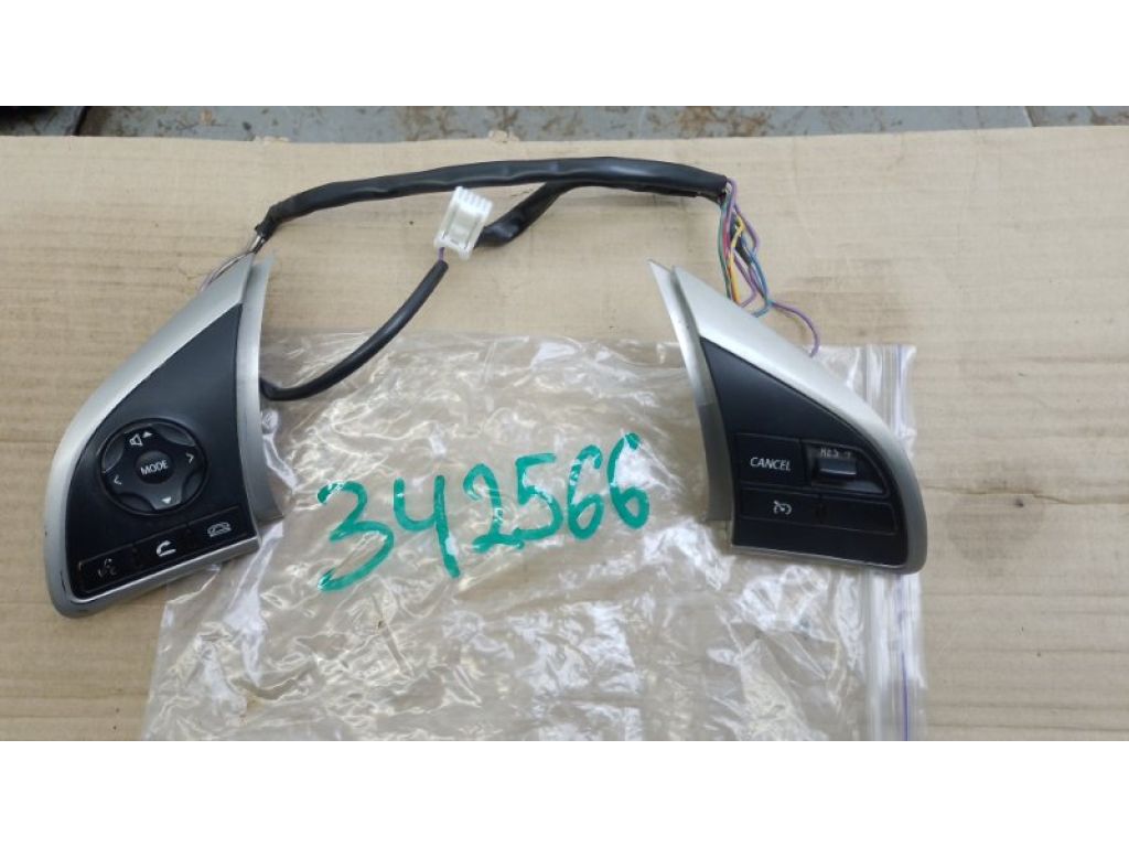 8616A037 | Кнопки на руль MITSUBISHI ASX / OUTLANDER SPORT 10-21