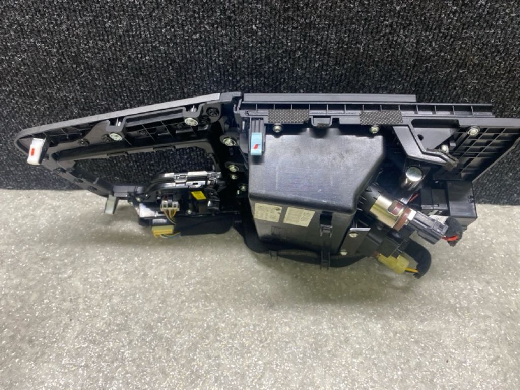 84650-F2GB0UN5 | Консоль центральная HYUNDAI ELANTRA AD 16- - Фото 5