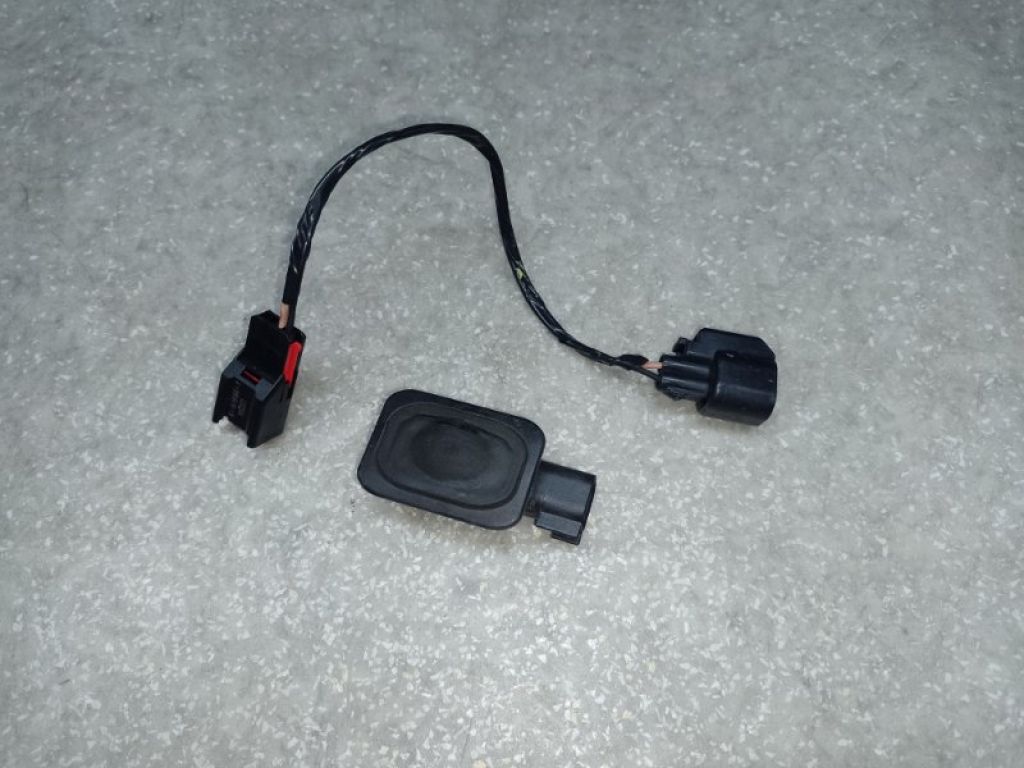 1L2Z-14018-AC | Кнопка открывания багажника наружная FORD FLEX 08-19