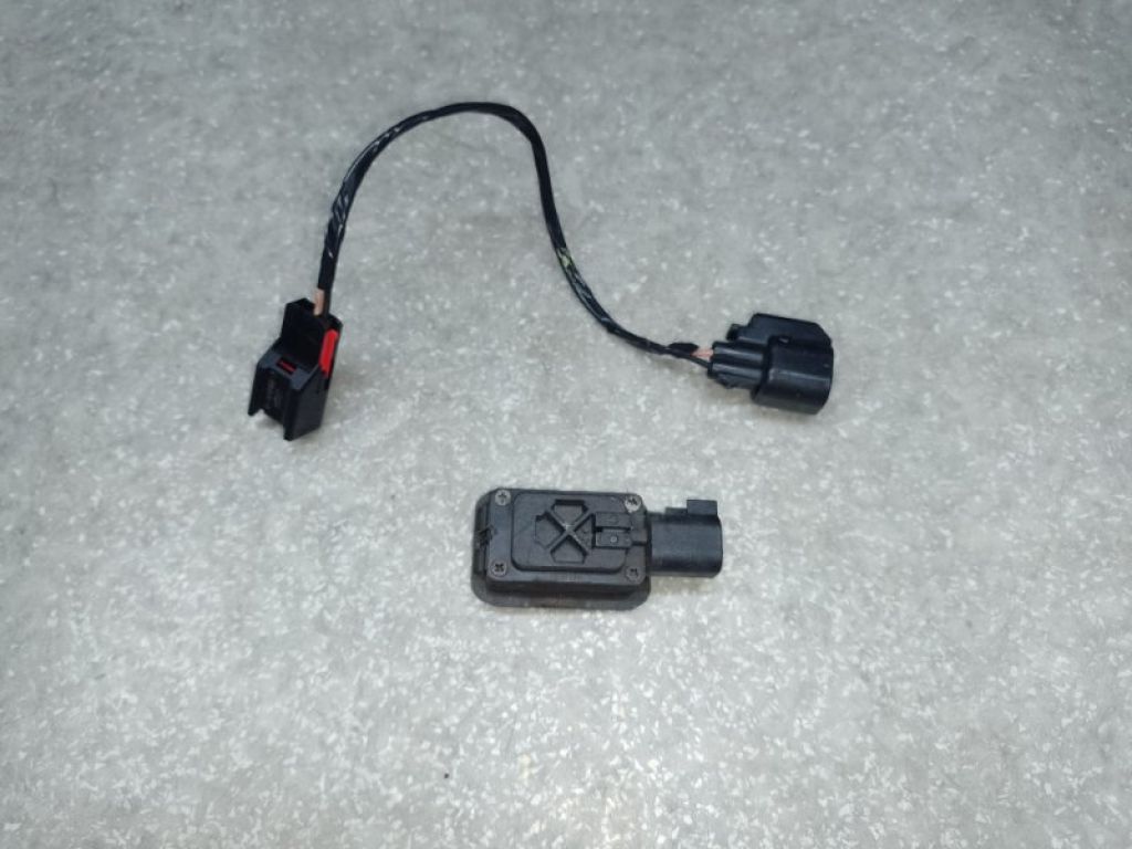 1L2Z-14018-AC | Кнопка открывания багажника наружная FORD FLEX 08-19 - Фото 2