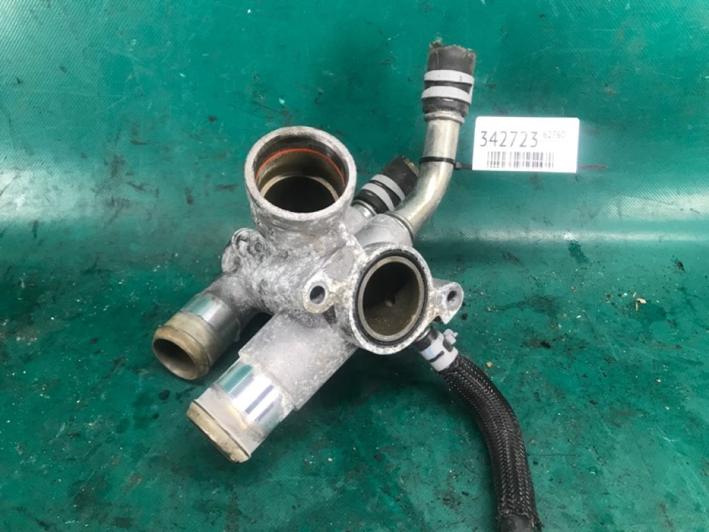 AT4Z-8A586-C | Корпус термостата LINCOLN MKX 16-18