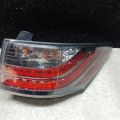 81551-76010 | Фонарь наружный прав. LEXUS CT200 11-17