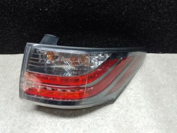 Фонарь наружный прав. LEXUS CT200 11-17