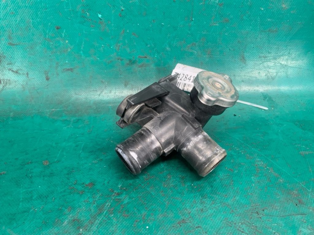 25329-F2000 | Горловина радиатора HYUNDAI ELANTRA AD 16-