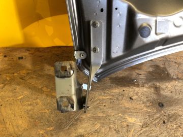 Петля капота прав. NISSAN LEAF 18-