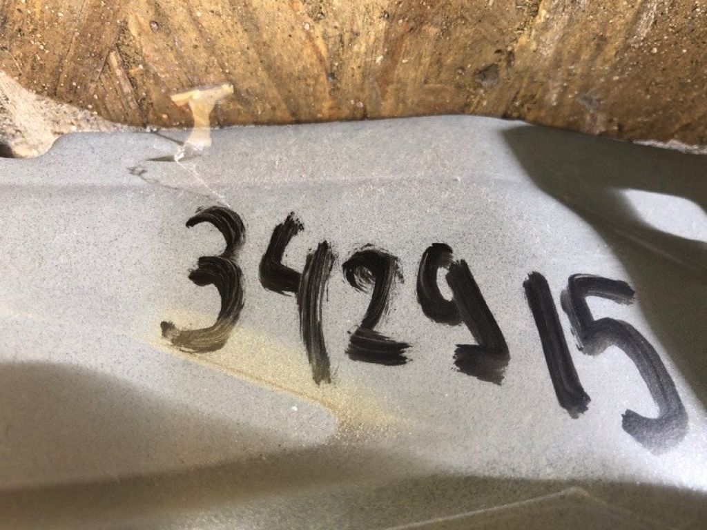 65401-5SK0B | Петля капоту лів. NISSAN LEAF 18- - Фото 2