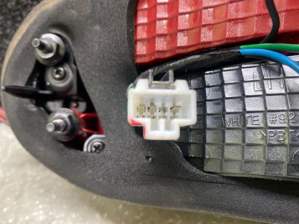 92405-4Z000 | Ліхтар внутрішній лів. HYUNDAI SANTA FE (DM) 12-18 - Фото 5