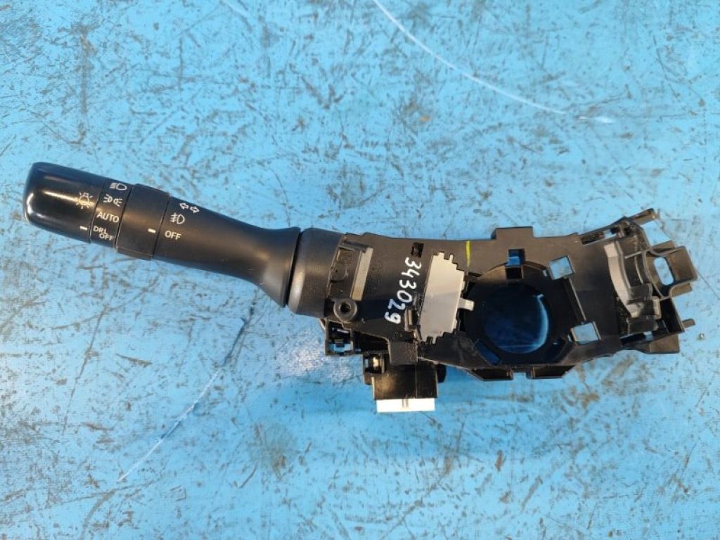 8414008111 | Подрулевой переключатель лев. TOYOTA SIENNA 11-16