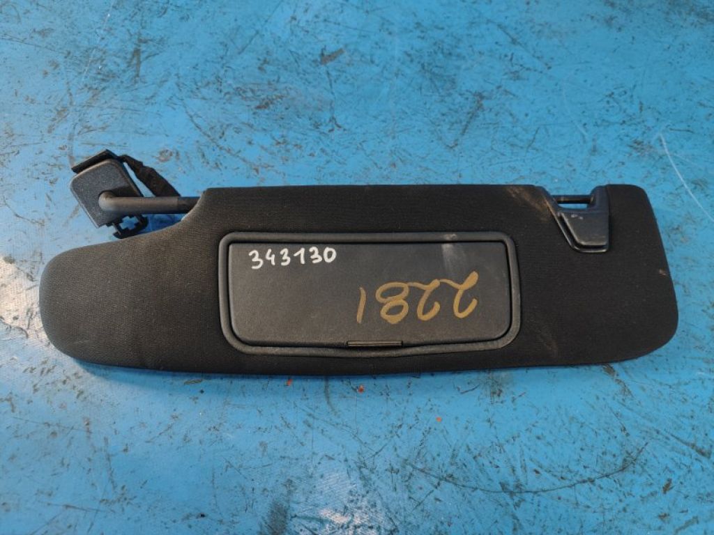 FR3Z-6304105-AD | Козырек солнцезащитный лев. FORD MUSTANG 15-