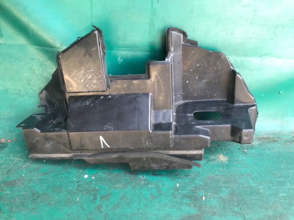 62823-1VK1A | Дефлектор радиатора лев. NISSAN ROGUE 08-15
