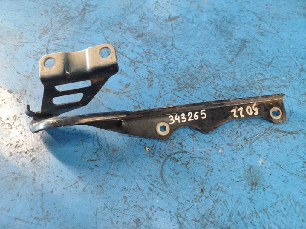 KB7W-52-410 | Петля капота прав. MAZDA CX-5 (KF) 16-21