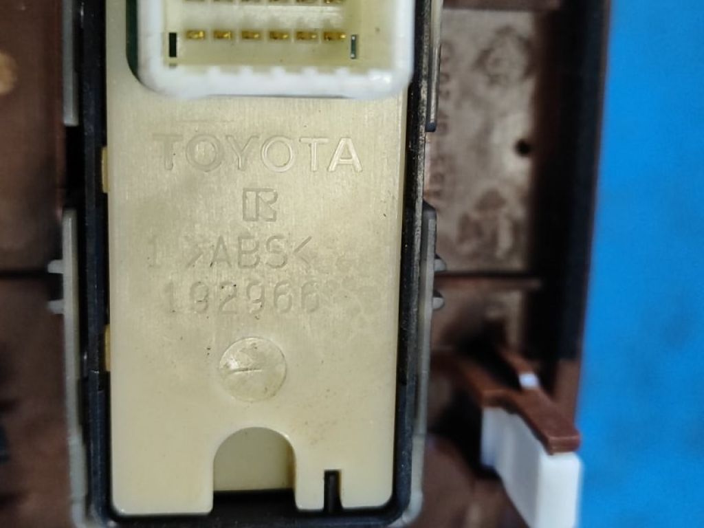 8481075040 | Блок управления стеклоподъемниками передн. прав. LEXUS HS250H (ANF10) 09-12 - Фото 3