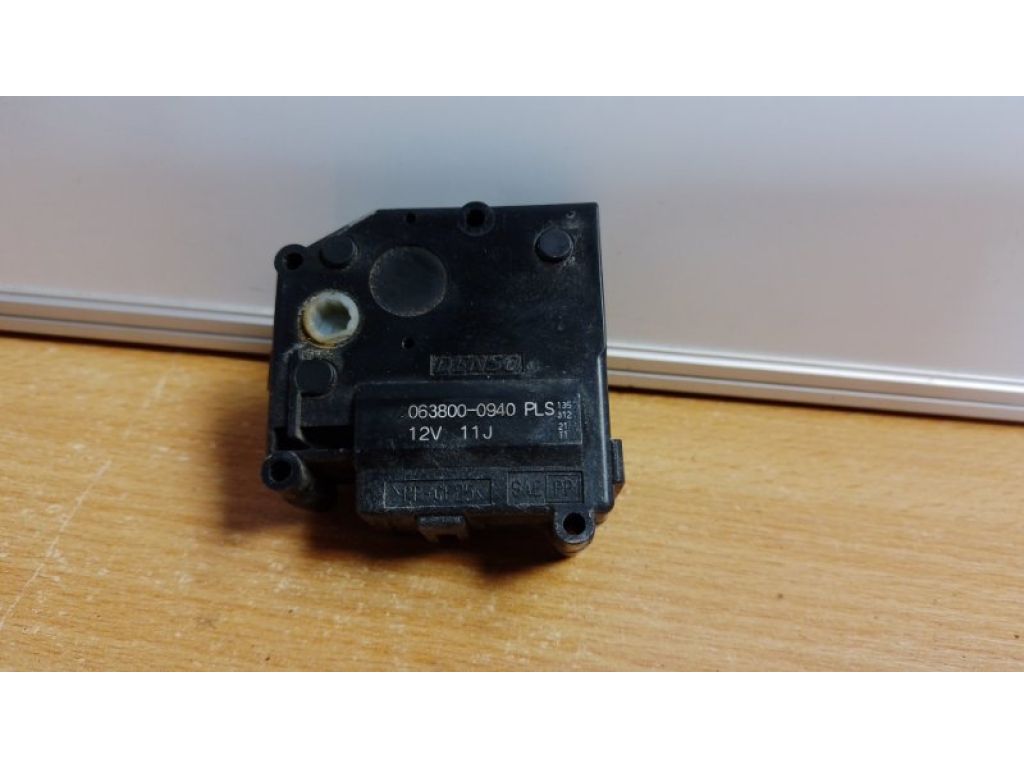 87106-50380 | Моторчик заслонки печки LEXUS LS460 06-12