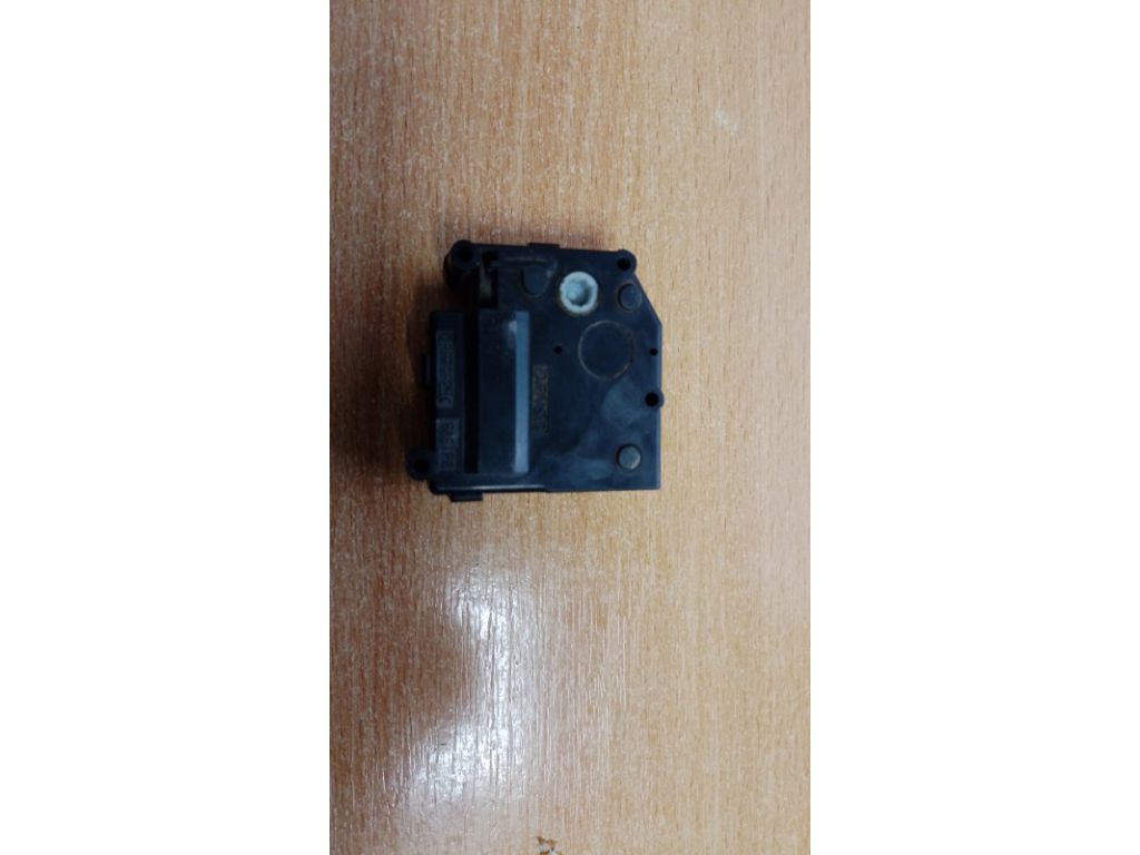 87106-50370 | Моторчик заслонки печки LEXUS LS460 06-12 - Фото 3