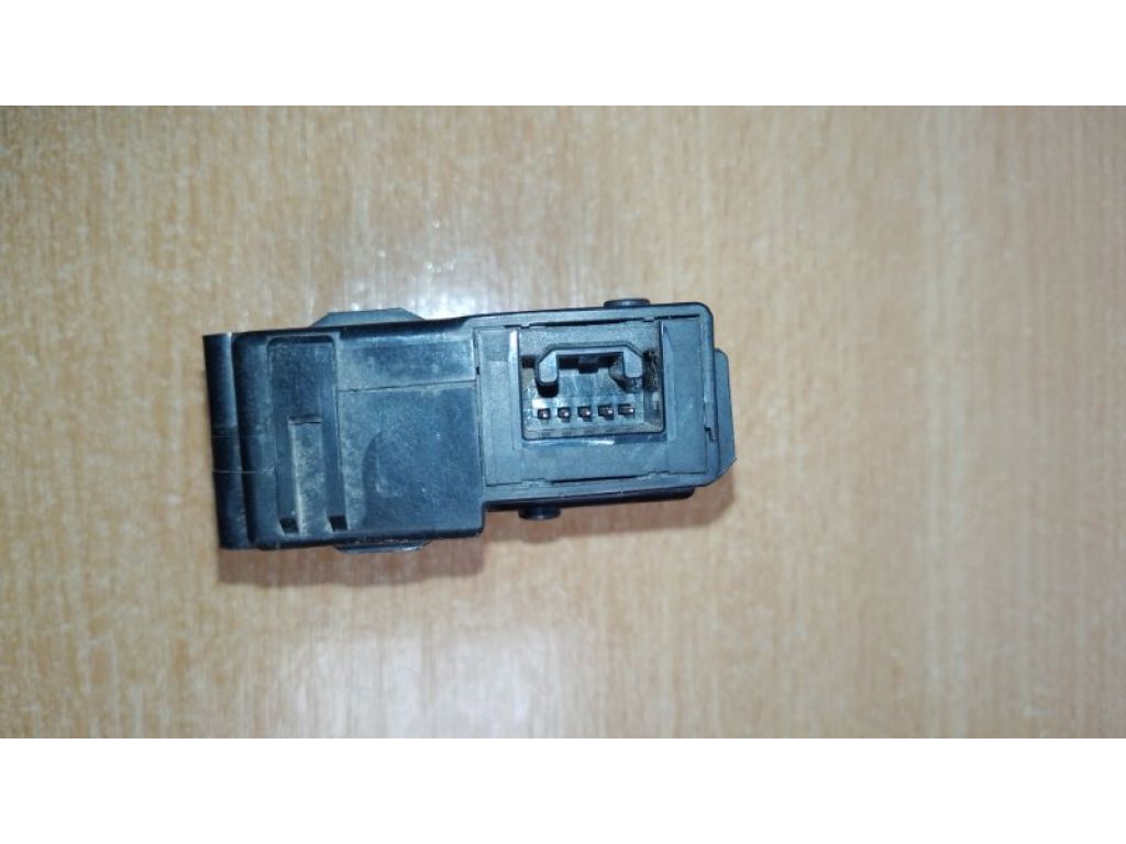 87106-50370 | Моторчик заслонки печки LEXUS LS460 06-12 - Фото 4