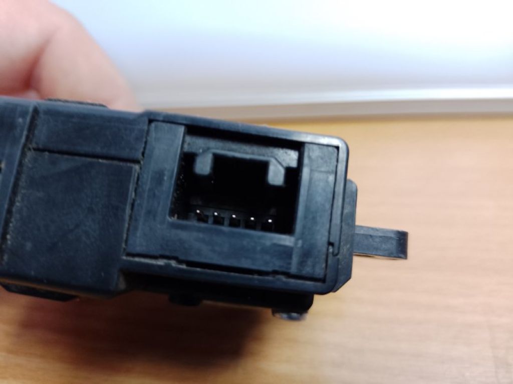 87106-50390 | Моторчик заслонки печки LEXUS LS460 06-12 - Фото 4