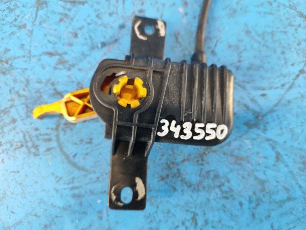 CJ5Z-16A770-A | Ручка відкривання капота FORD ESCAPE 12-19 - Фото 3