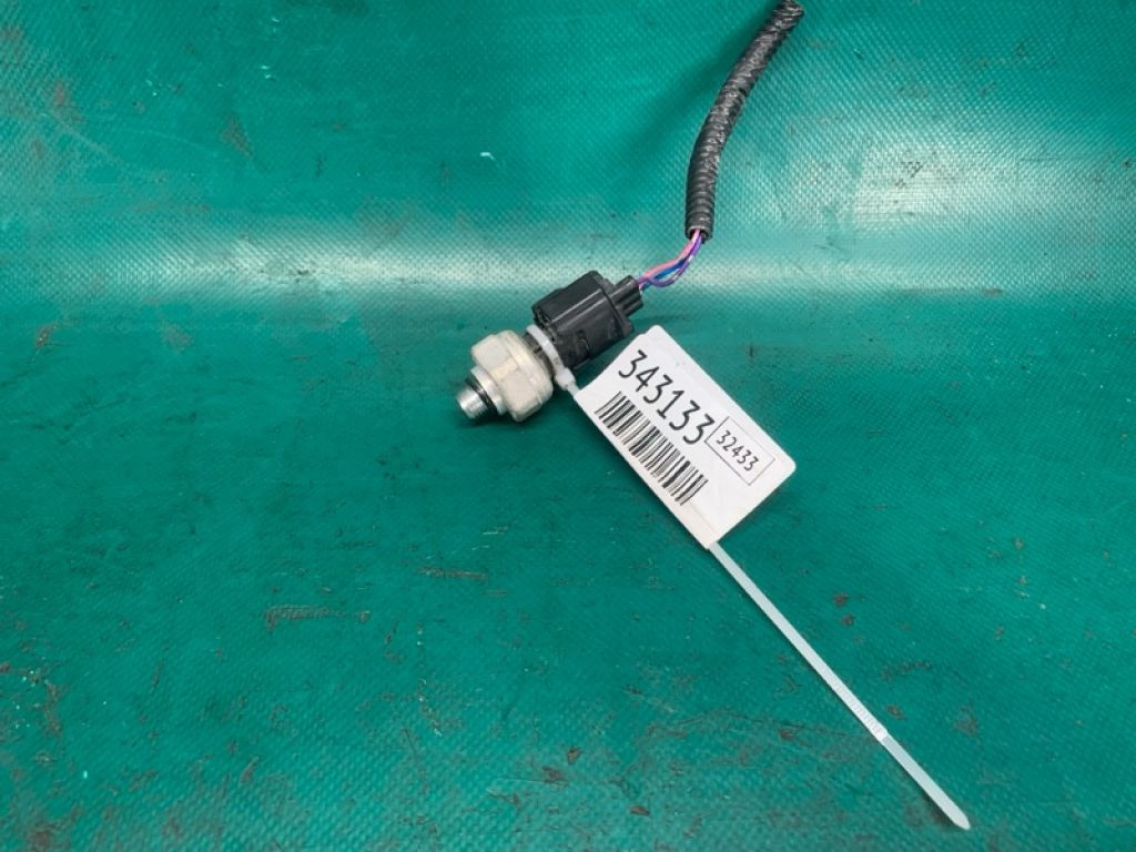 92136-1FA0A | Датчик давления кондиционера NISSAN JUKE 10-19