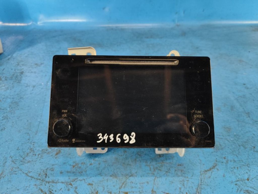 8614008020 | Магнитола TOYOTA SIENNA 11-16