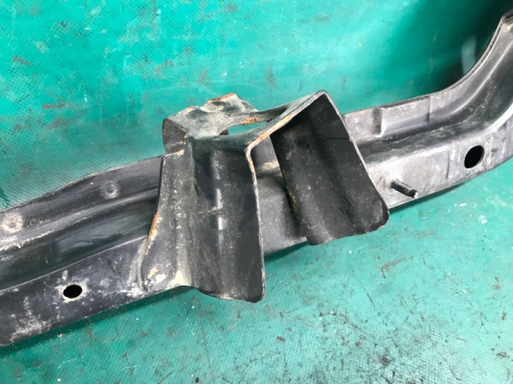 62530-4BC0A | Балка радіатора NISSAN X-TRAIL/ROGUE T32 13-20 - Фото 2