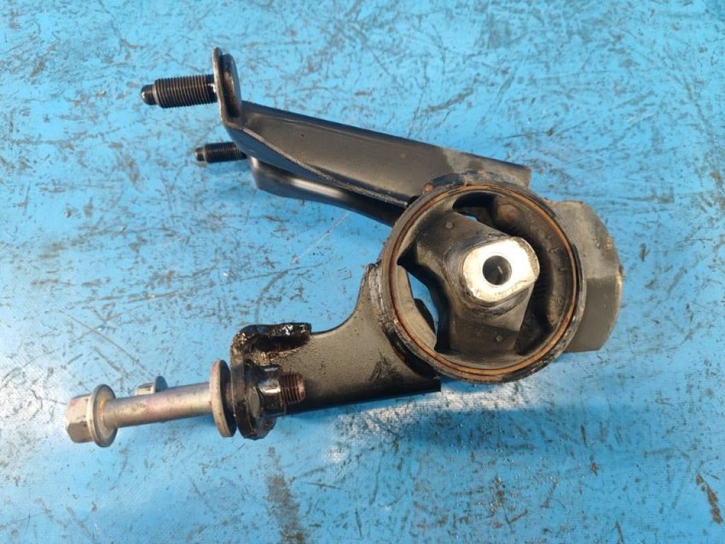 1237137250 | Подушка двигателя нижняя TOYOTA PRIUS - 30 09-17 - Фото 2