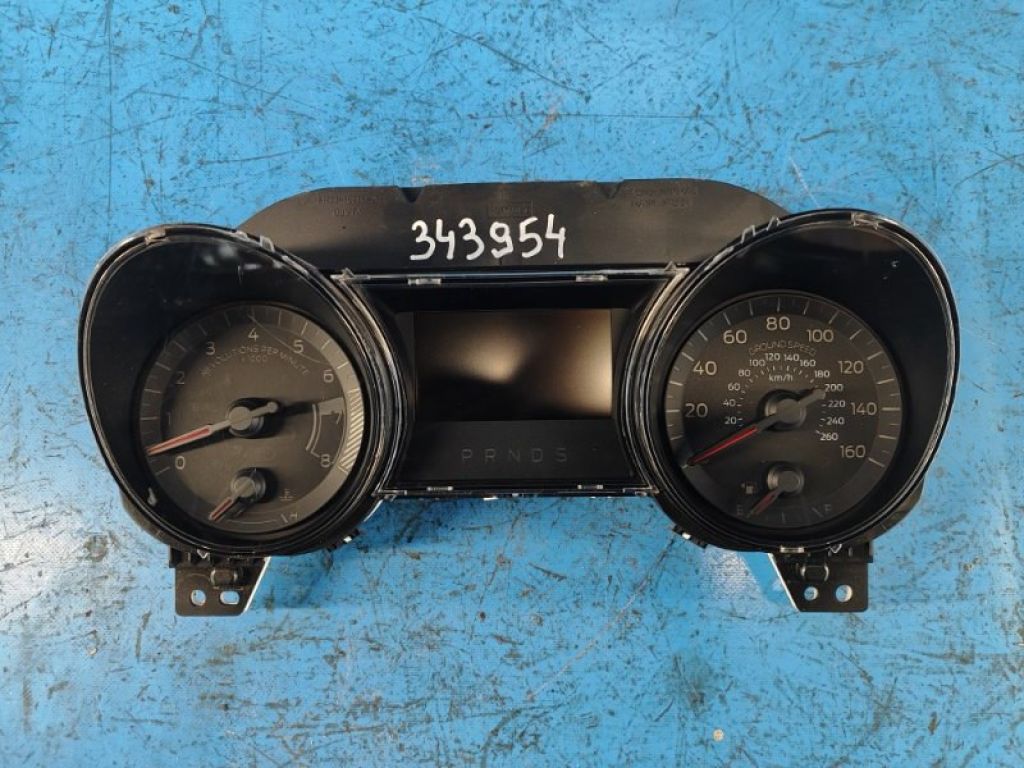 FR33-10890-A | Панель приладів FORD MUSTANG 15-