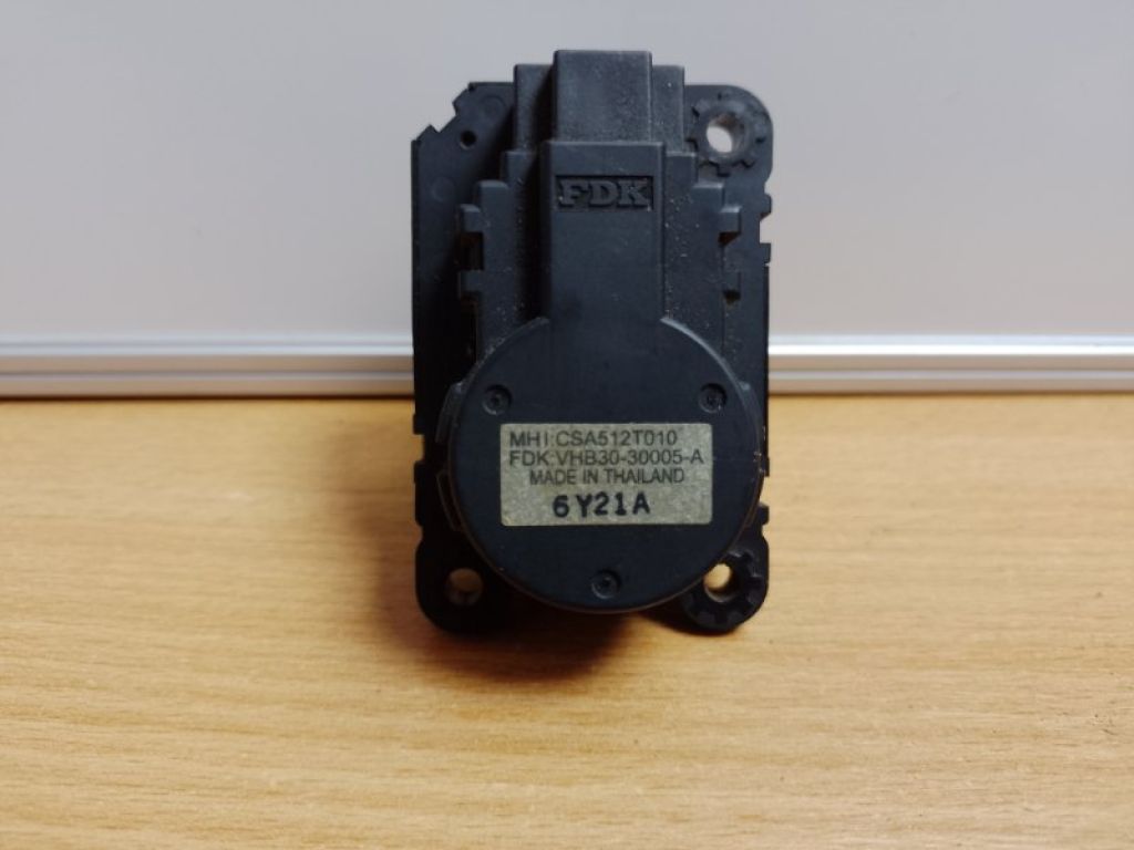 7820A080 | Моторчик заслонки печки MITSUBISHI OUTLANDER XL 05-13