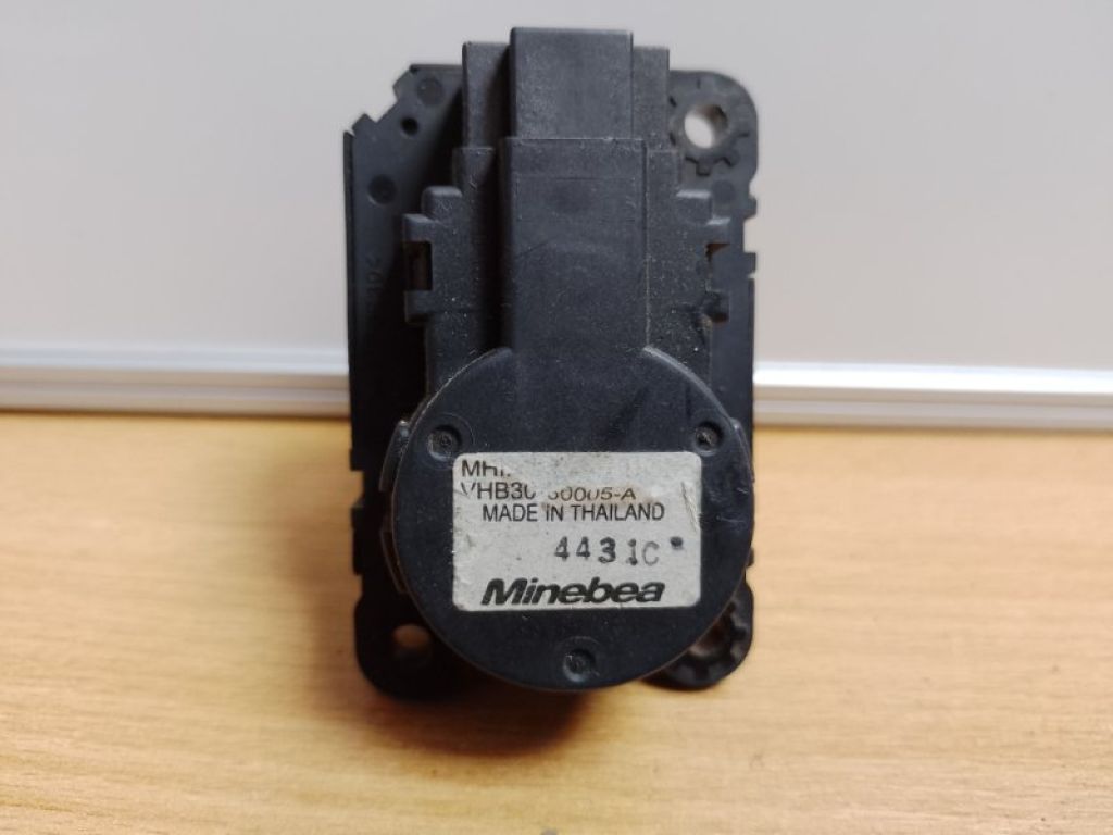 7820A080 | Моторчик заслонки печки MITSUBISHI OUTLANDER GF 12-