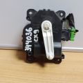 TD14-61-A60 | Моторчик заслонки печки задн. MAZDA CX-9 06-16 - Превью 3