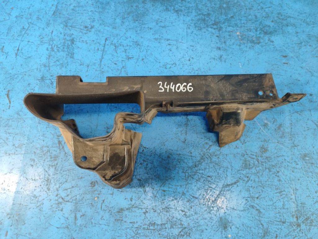 JR3B-8103-CA | Дефлектор радиатора FORD MUSTANG 15-