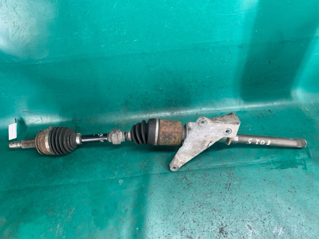 39100-4BA8B | Привід передній прав. NISSAN X-TRAIL/ROGUE T32 13-20 - Фото 2