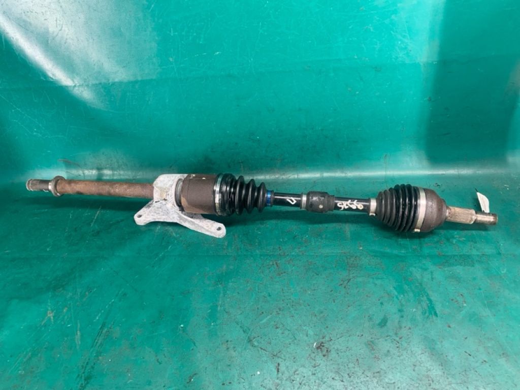 39100-JG02C | Привід передній прав. NISSAN ROGUE 08-15