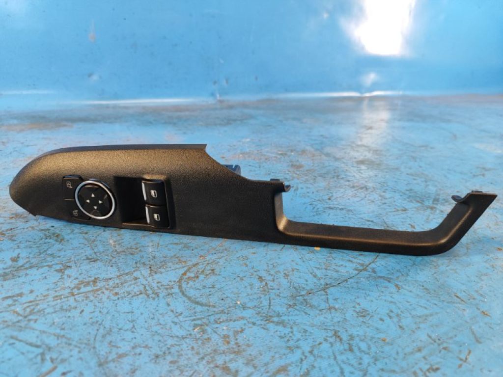 FR3T-14540-AEW | Блок управления стеклоподъемниками FORD MUSTANG 15-
