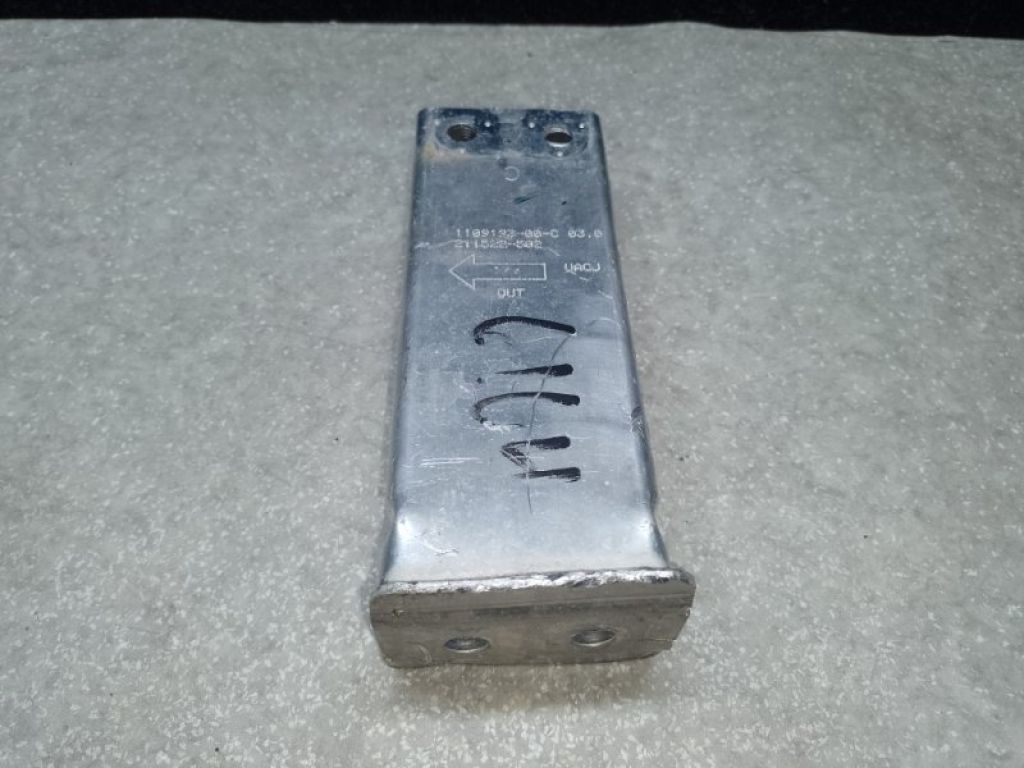 1109193-00-C | Кронштейн усилителя переднего бампера TESLA MODEL Y 19-