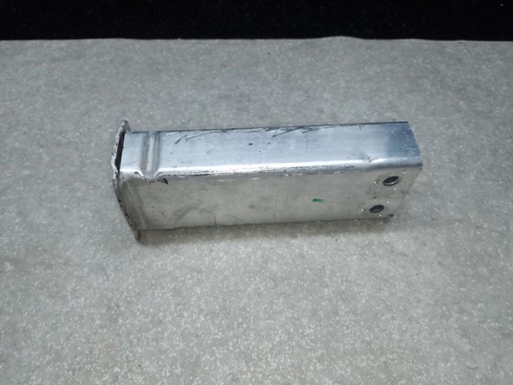 1109193-00-C | Кронштейн усилителя переднего бампера TESLA MODEL Y 19- - Фото 2