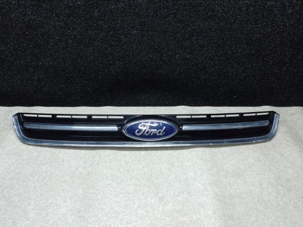 CJ5Z-8200-EA | Решітка радіатора FORD ESCAPE 12-19