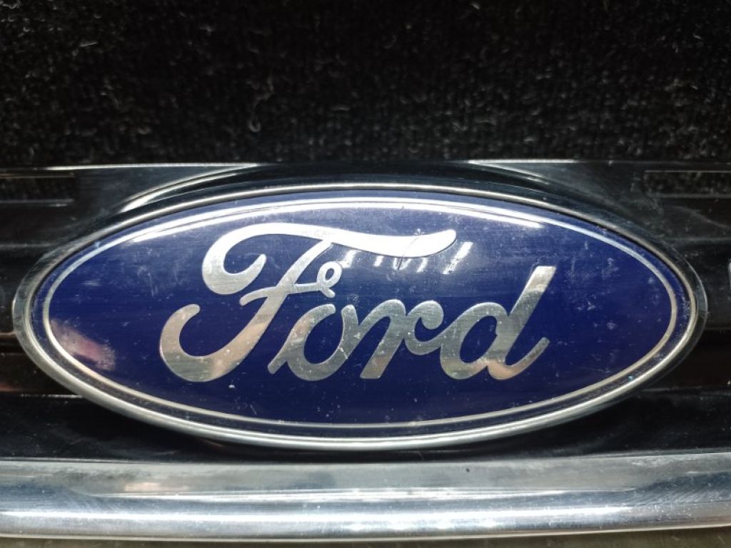 CJ5Z-8200-EA | Решітка радіатора FORD ESCAPE 12-19 - Фото 5