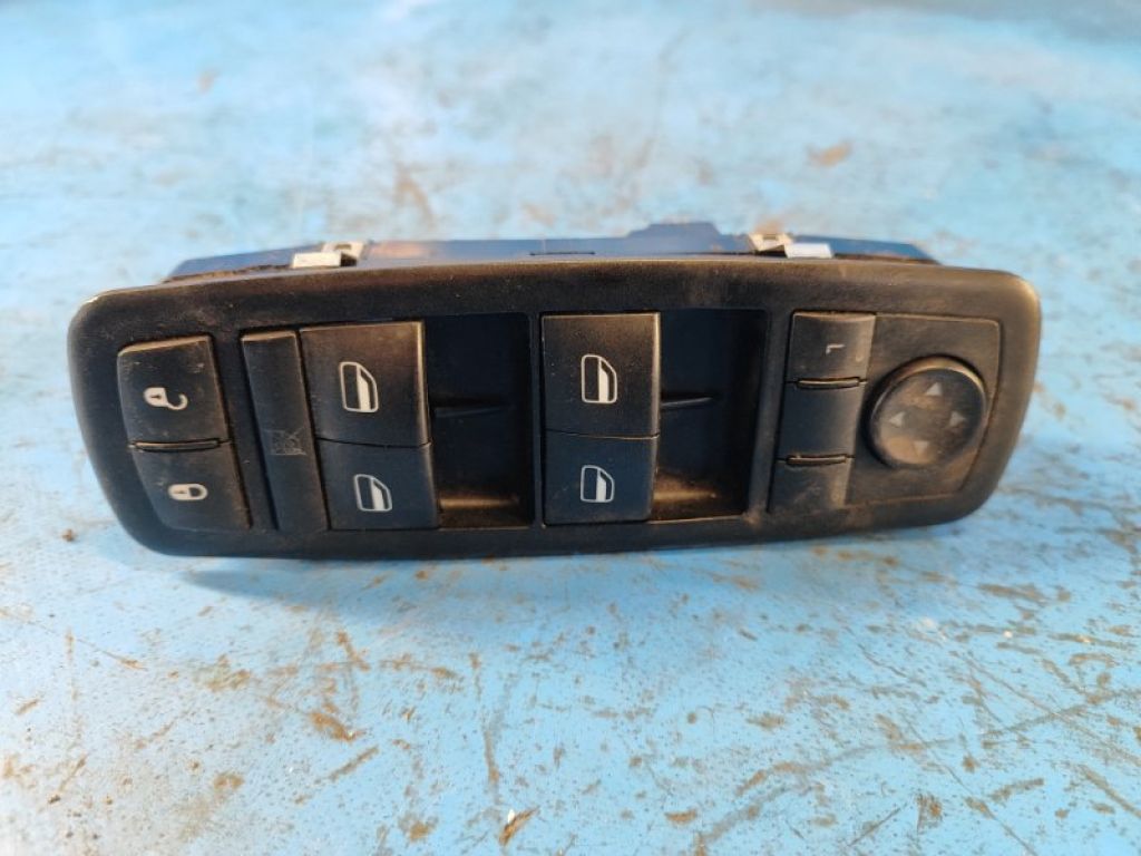 68110871AA | Блок керування склопідіймачами DODGE GRAND CARAVAN 08-
