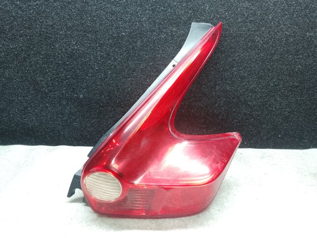 26550-1KM0A | Ліхтар зовнішній прав. NISSAN JUKE 10-19