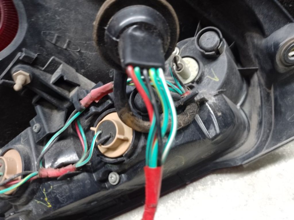 26550-1KM0A | Ліхтар зовнішній прав. NISSAN JUKE 10-19 - Фото 4