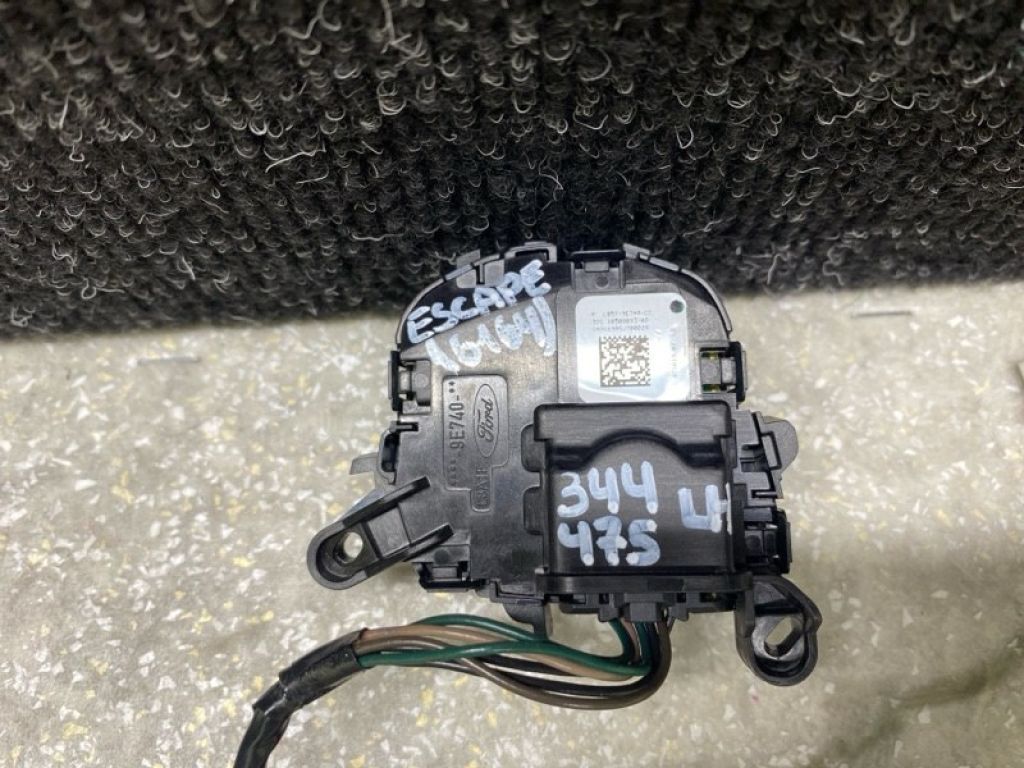 LB5Z-9C888-B | Кнопки на руль лев. FORD ESCAPE 19 - - Фото 4