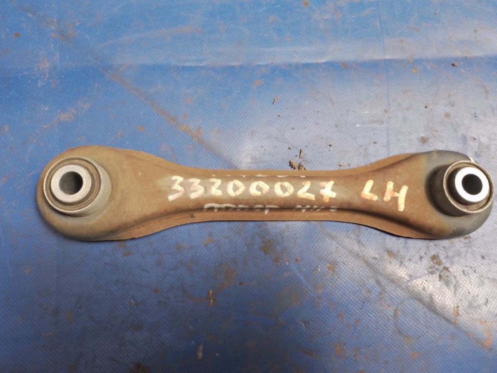 BBM2-28-300B | Важіль задньої підвіски нижній поперечний лів. MAZDA 3 BL 09-13
