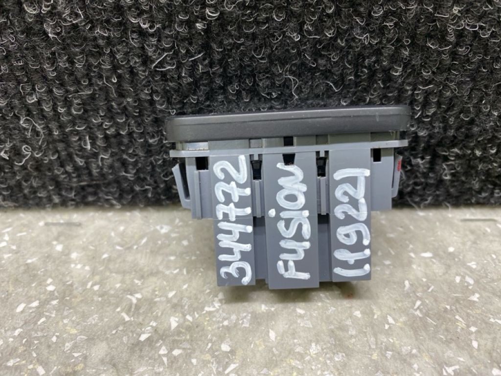 HG9Z-13D730-AA | Кнопка FORD FUSION 14- - Фото 3