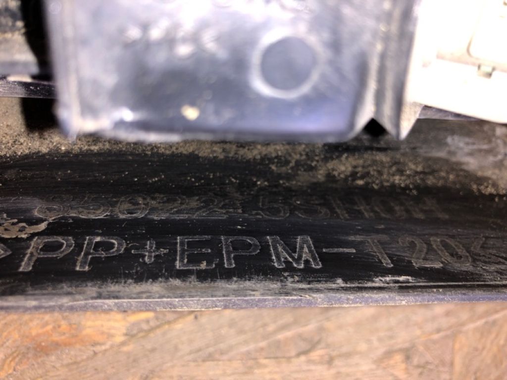 85022-5SH0H | Бампер задній NISSAN LEAF 18- - Фото 6