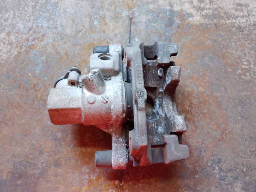 BPYK-26-71XC | Суппорт тормозной задн. лев. MAZDA 3 BL 09-13 - Фото 3