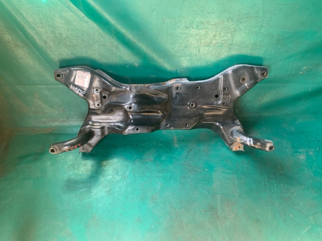 4000A022 | Балка передней подвески MITSUBISHI OUTLANDER XL 05-13